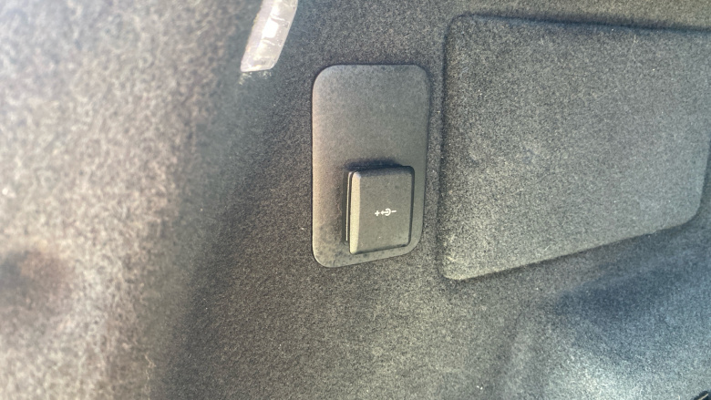 Land Rover Range Rover Evoque 2.0 D200 R-Dynamic HSE 5dr Auto Diesel Hatchback